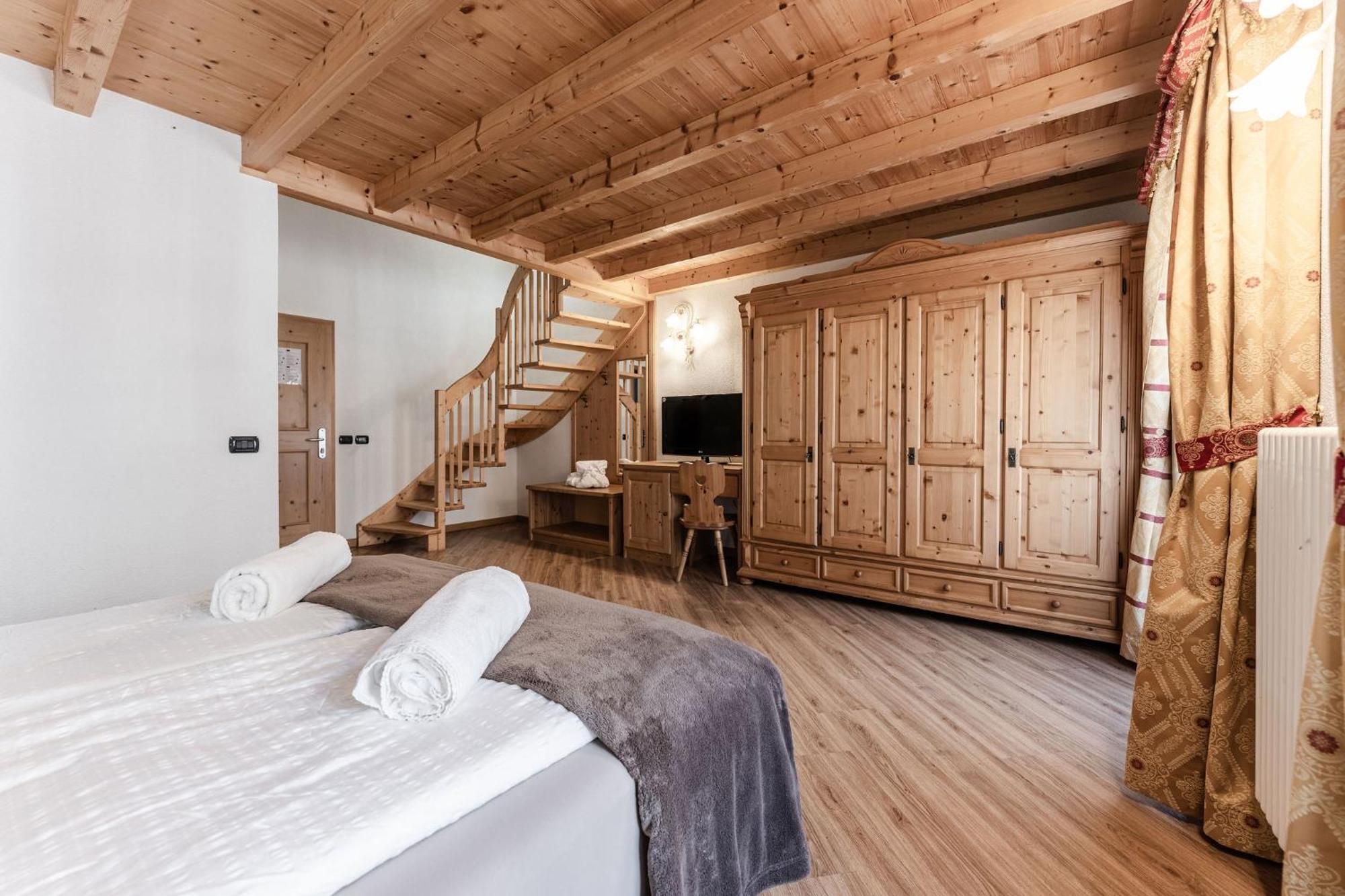 Hotel Sasso Rosso Commezzadura Zewnętrze zdjęcie