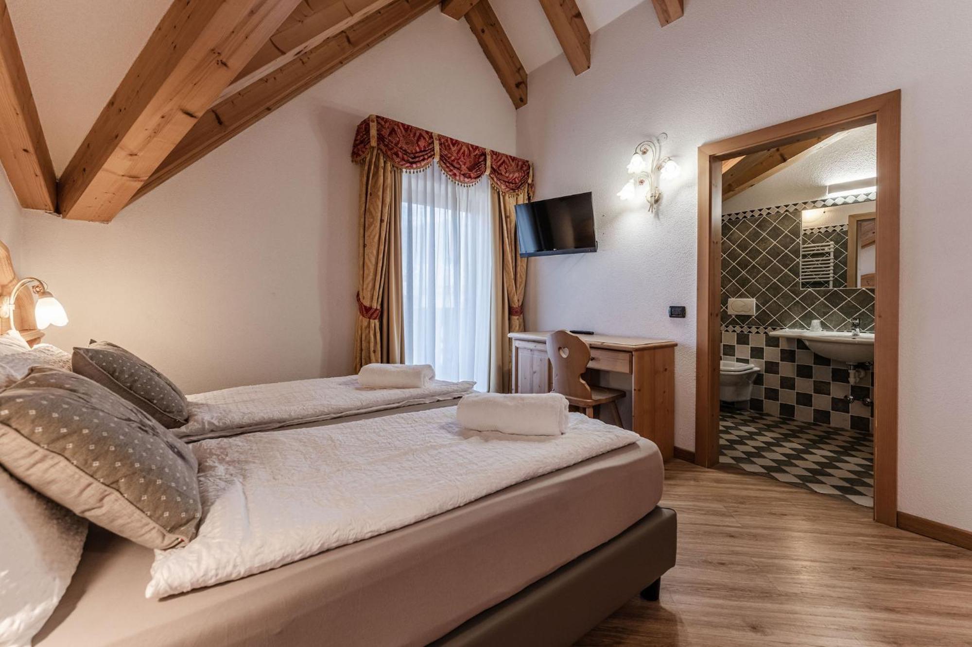 Hotel Sasso Rosso Commezzadura Zewnętrze zdjęcie