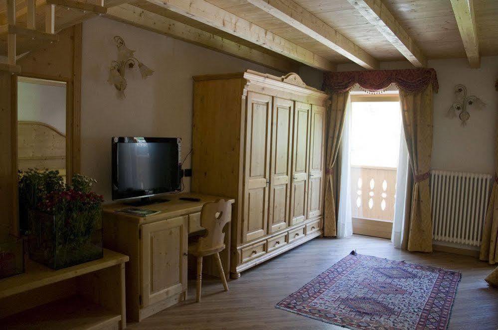 Hotel Sasso Rosso Commezzadura Zewnętrze zdjęcie