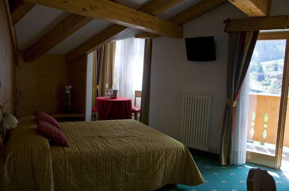Hotel Sasso Rosso Commezzadura Zewnętrze zdjęcie